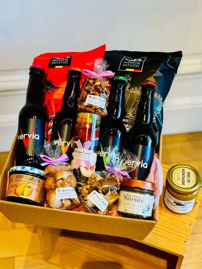 Panier garni gourmand + pot de miel artisanal